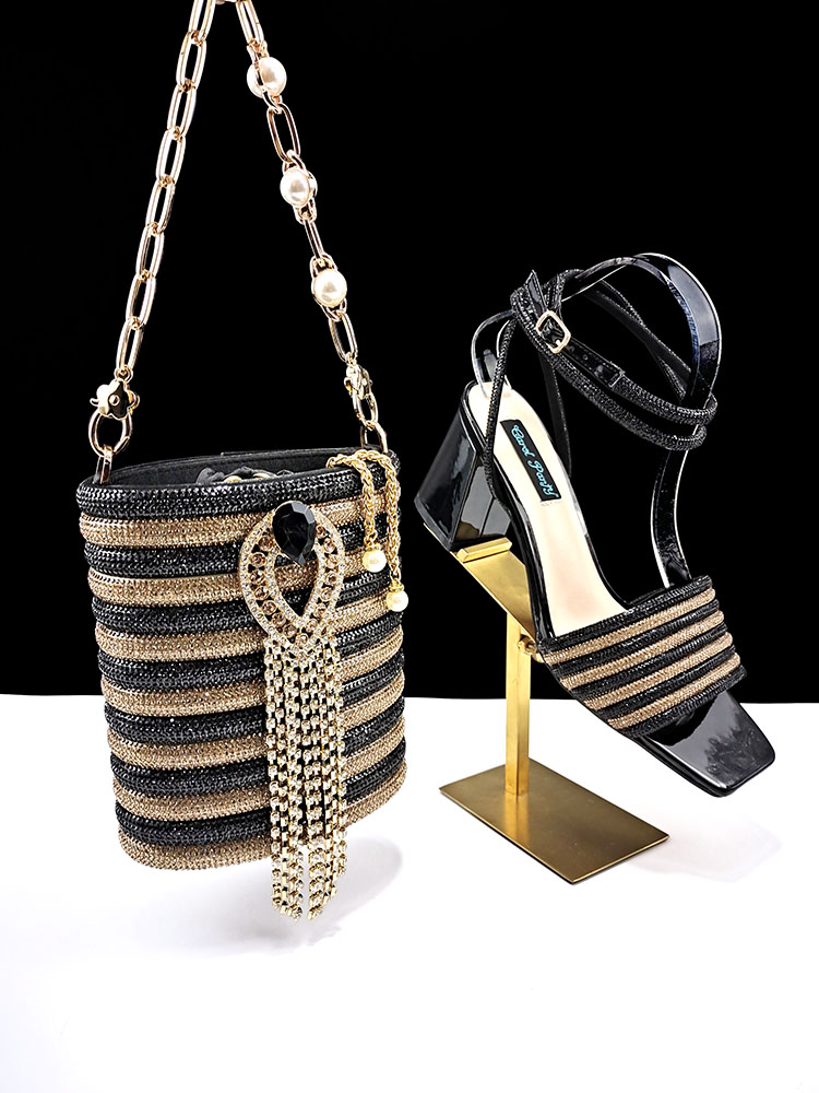 Wedding Packaging - Sandal Wanita dan Tas Desain Mahkota